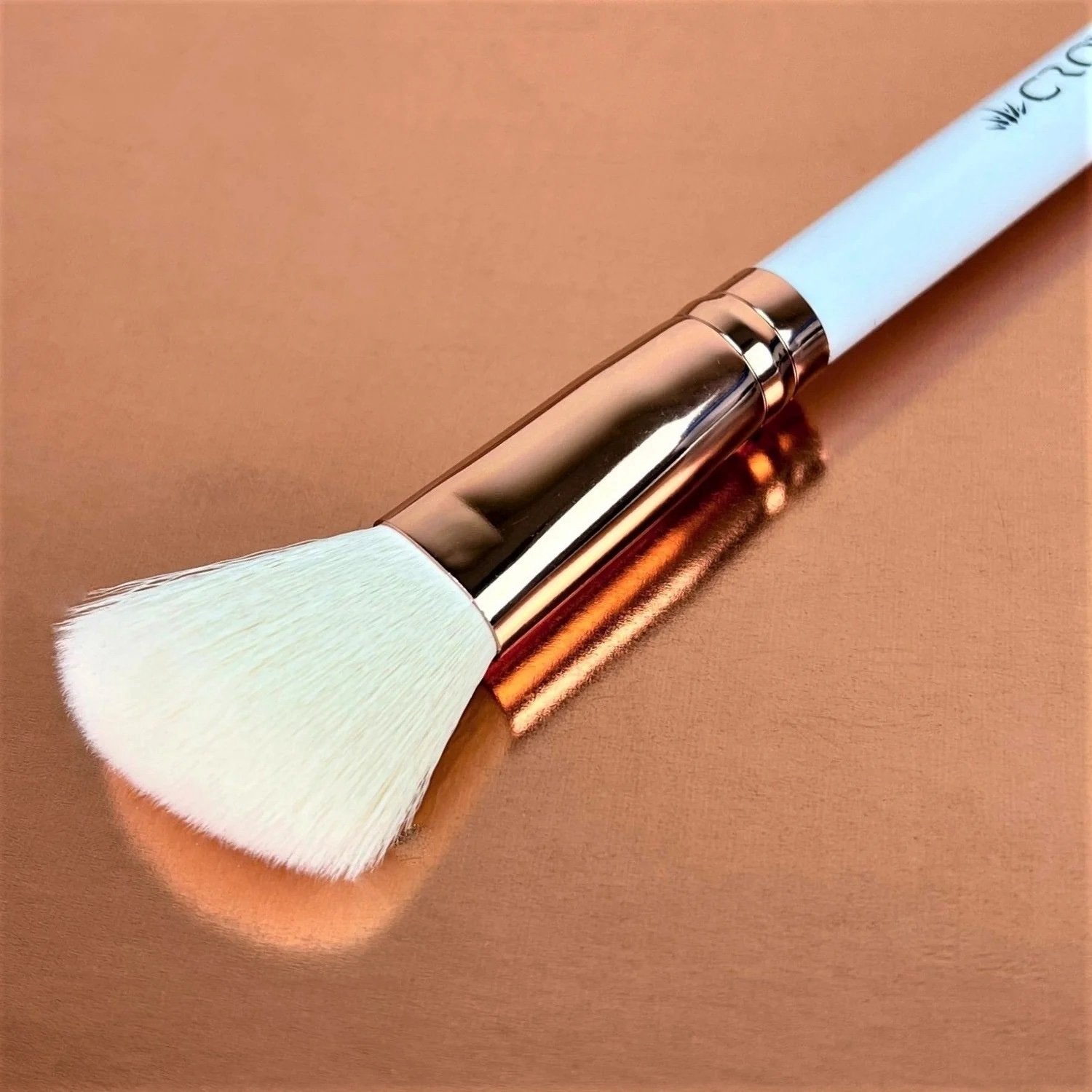 Crown makeup brushes